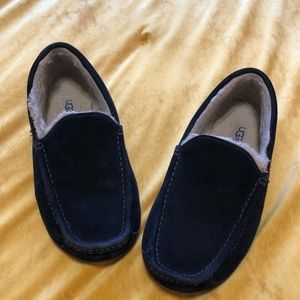 UGG Black Slippers Size 8